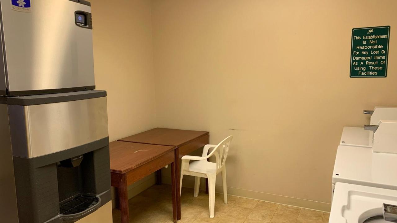 Fairbridge Inn&suites - Miles Hotel 2*