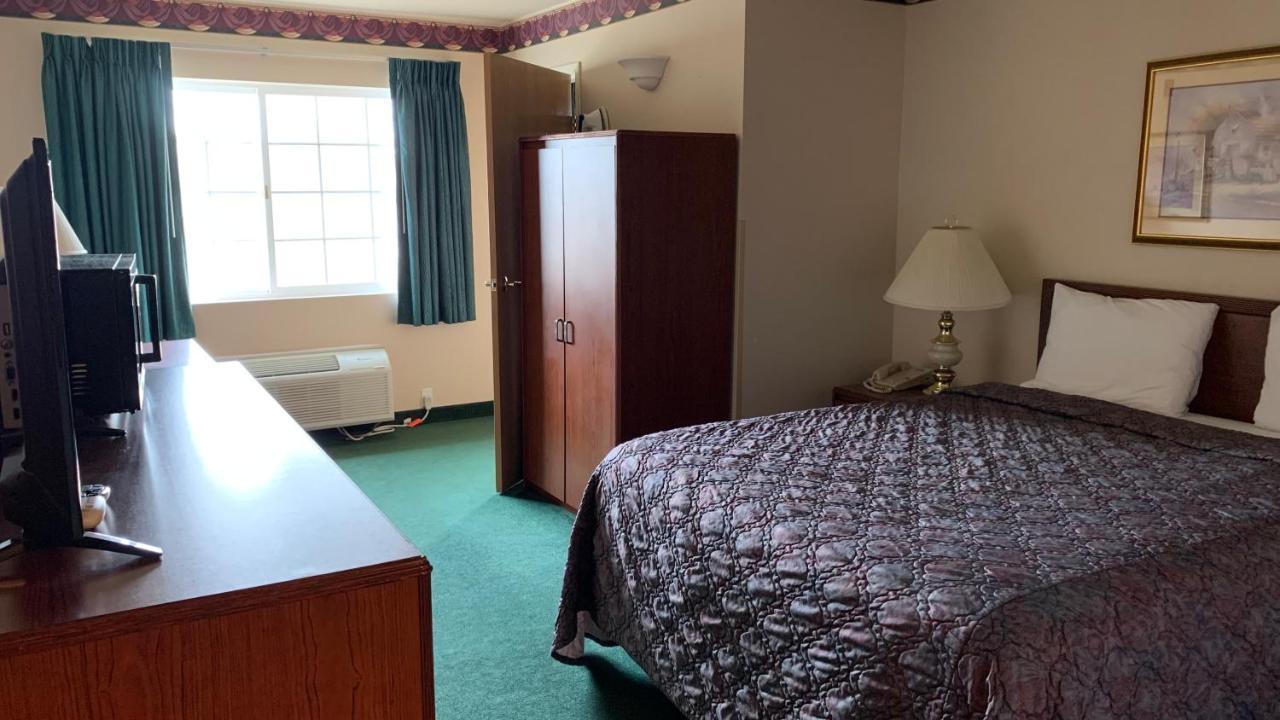 Hotel Fairbridge Inn&suites - Miles 2*