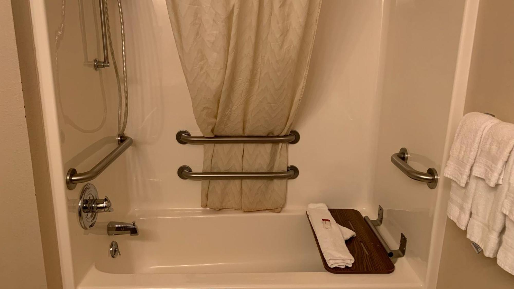 Fairbridge Inn&suites - Miles Miles City