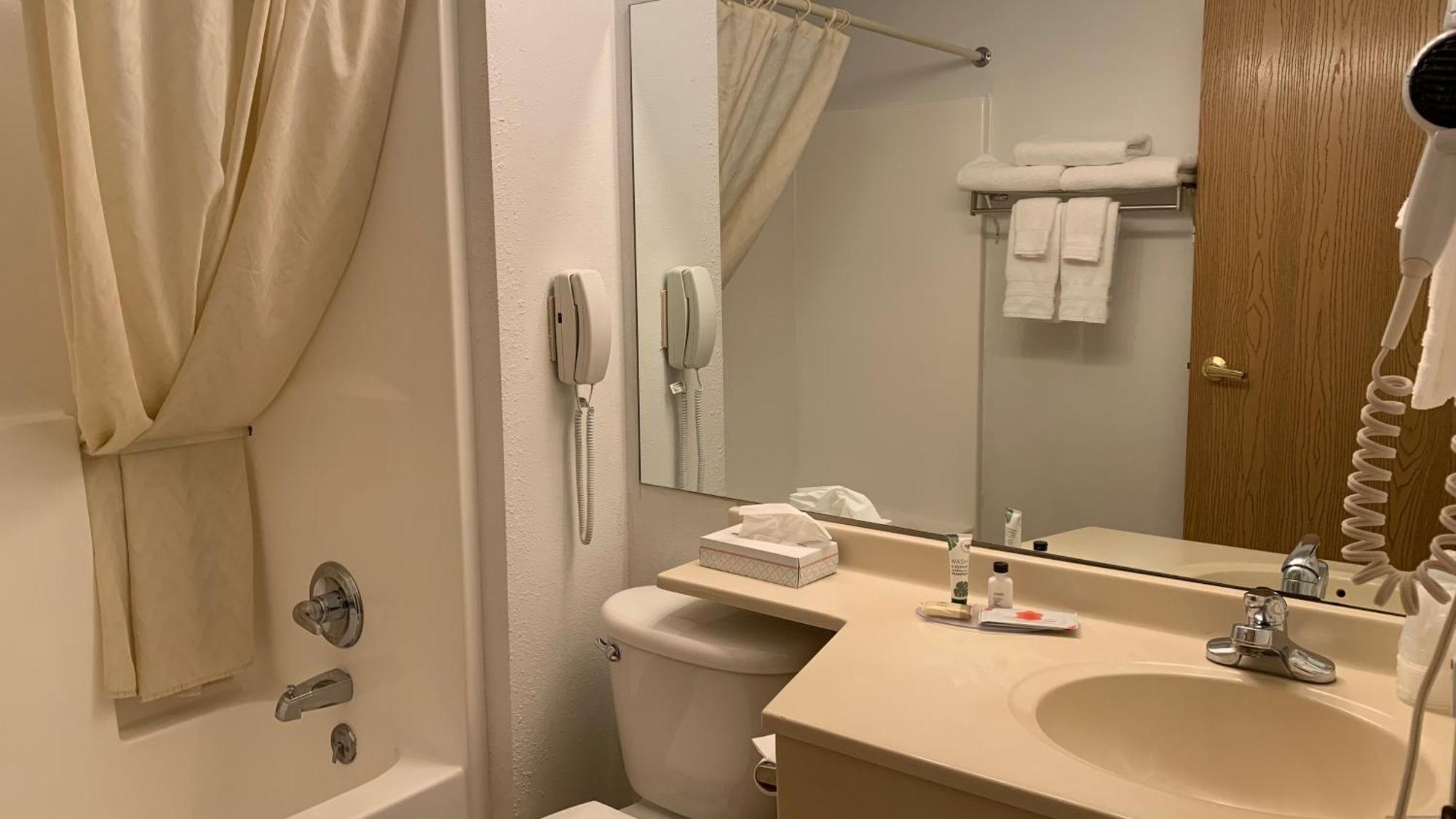 Fairbridge Inn&suites - Miles Hotel Miles City