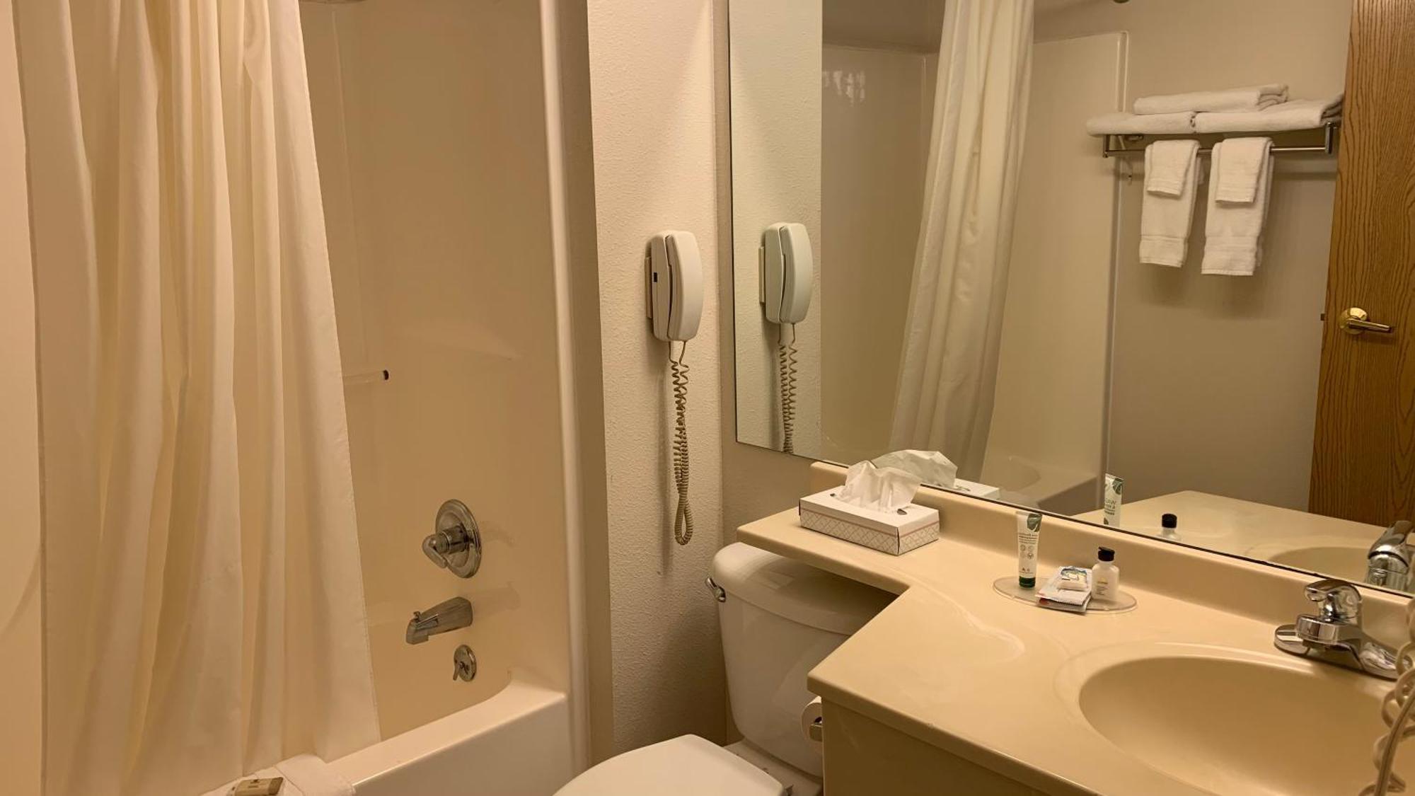 Fairbridge Inn&suites - Miles