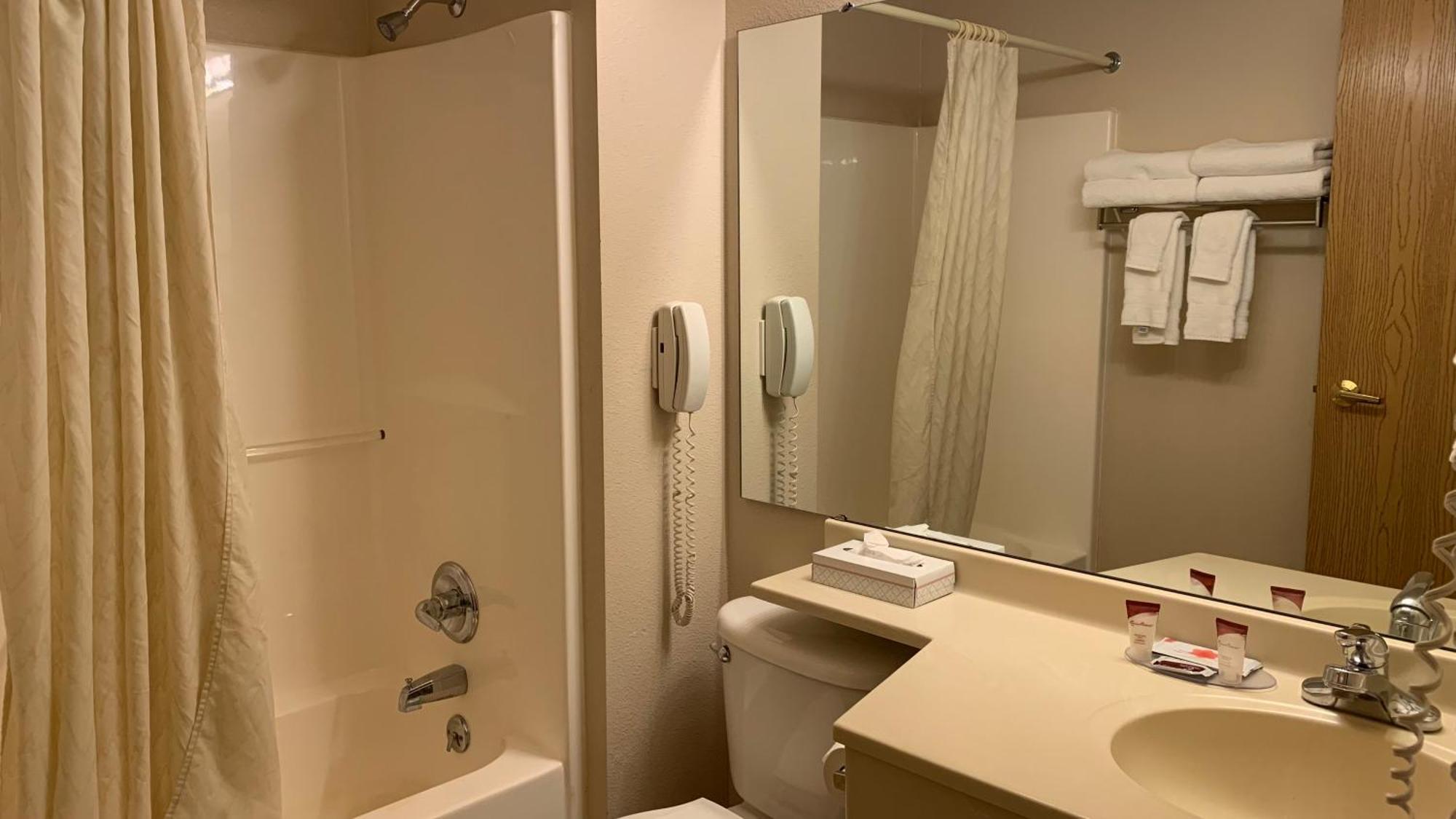 Fairbridge Inn&suites - Miles