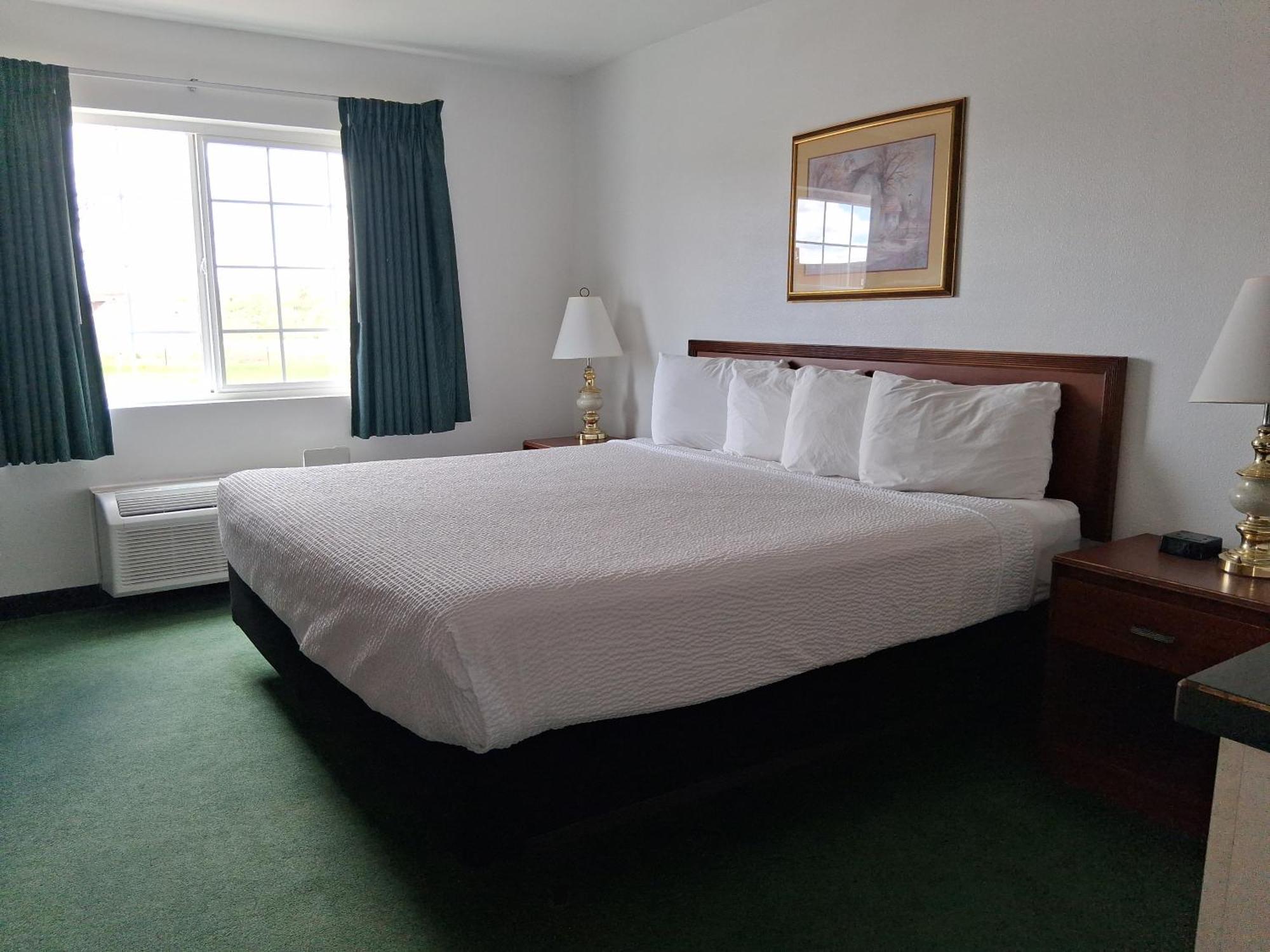Fairbridge Inn&suites - Miles Hotel