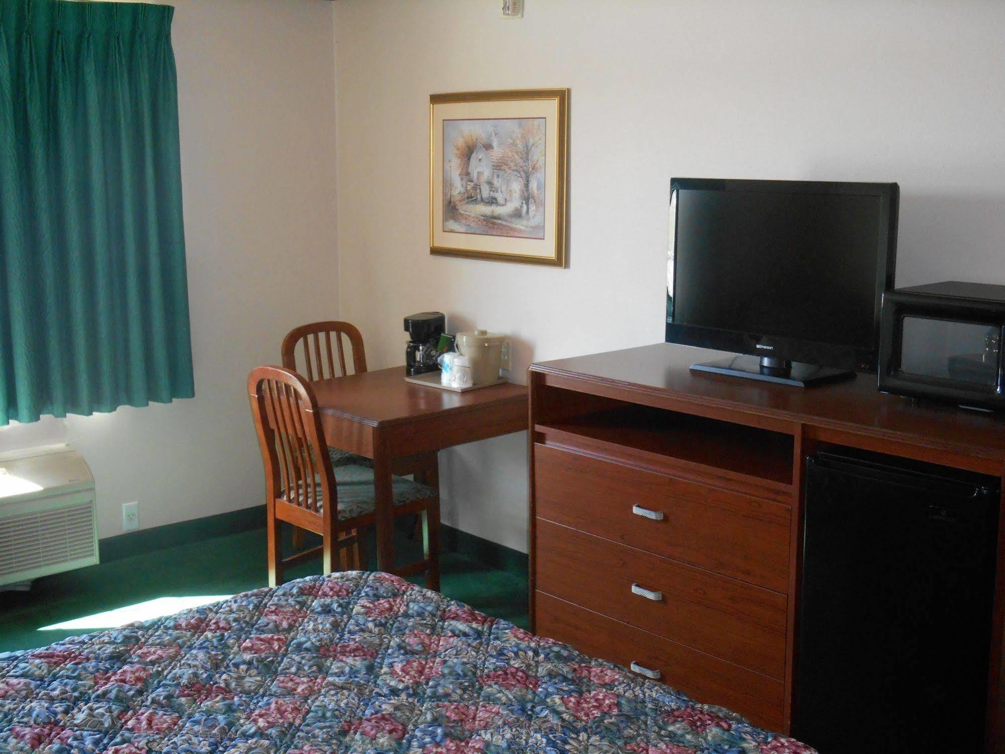 Fairbridge Inn&suites - Miles Hotel