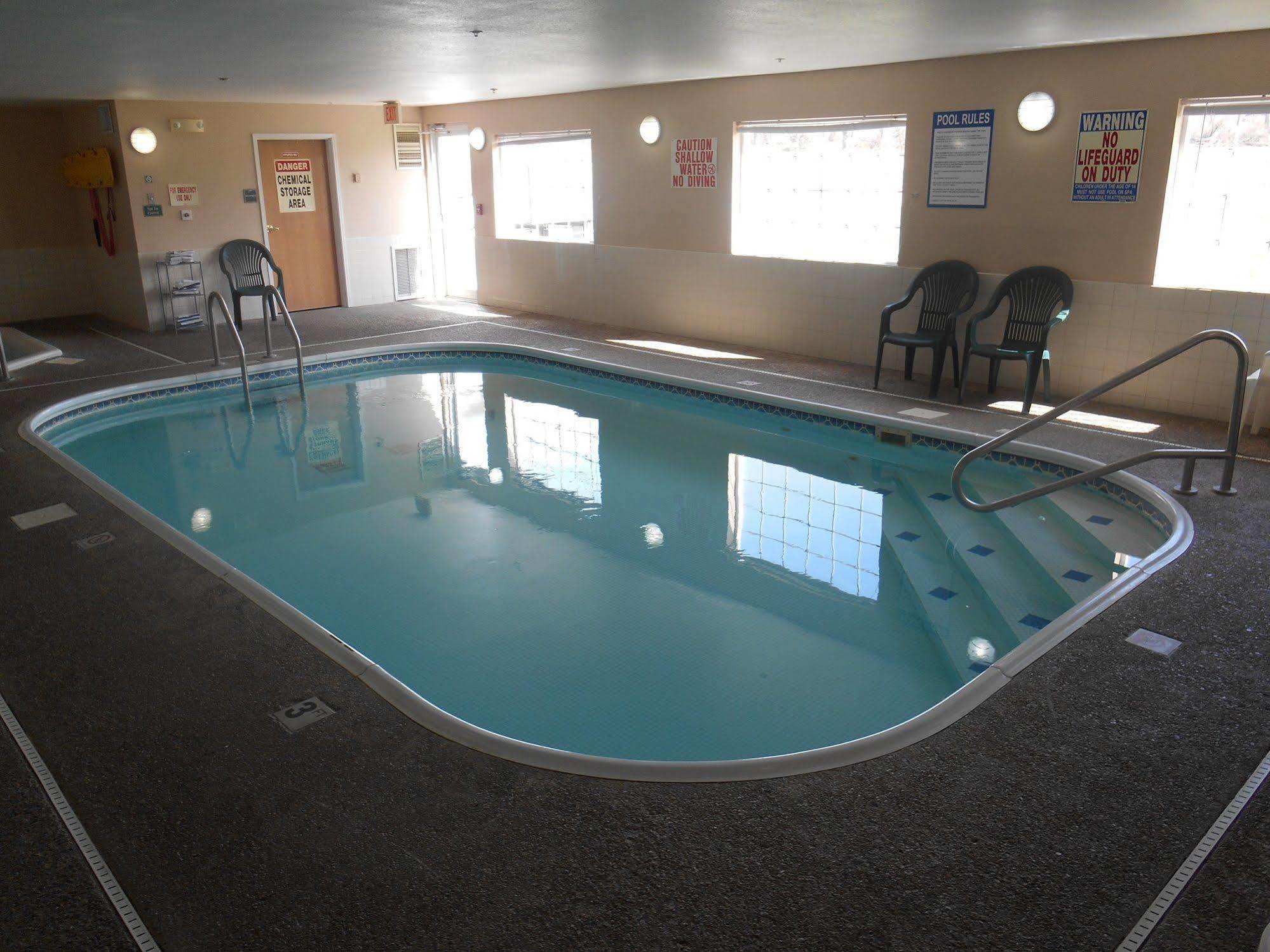 Fairbridge Inn&suites - Miles 2* Miles City