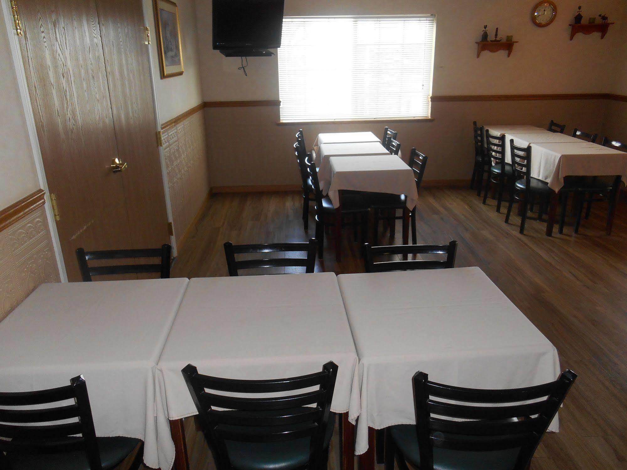 Hotel Fairbridge Inn&suites - Miles 2*