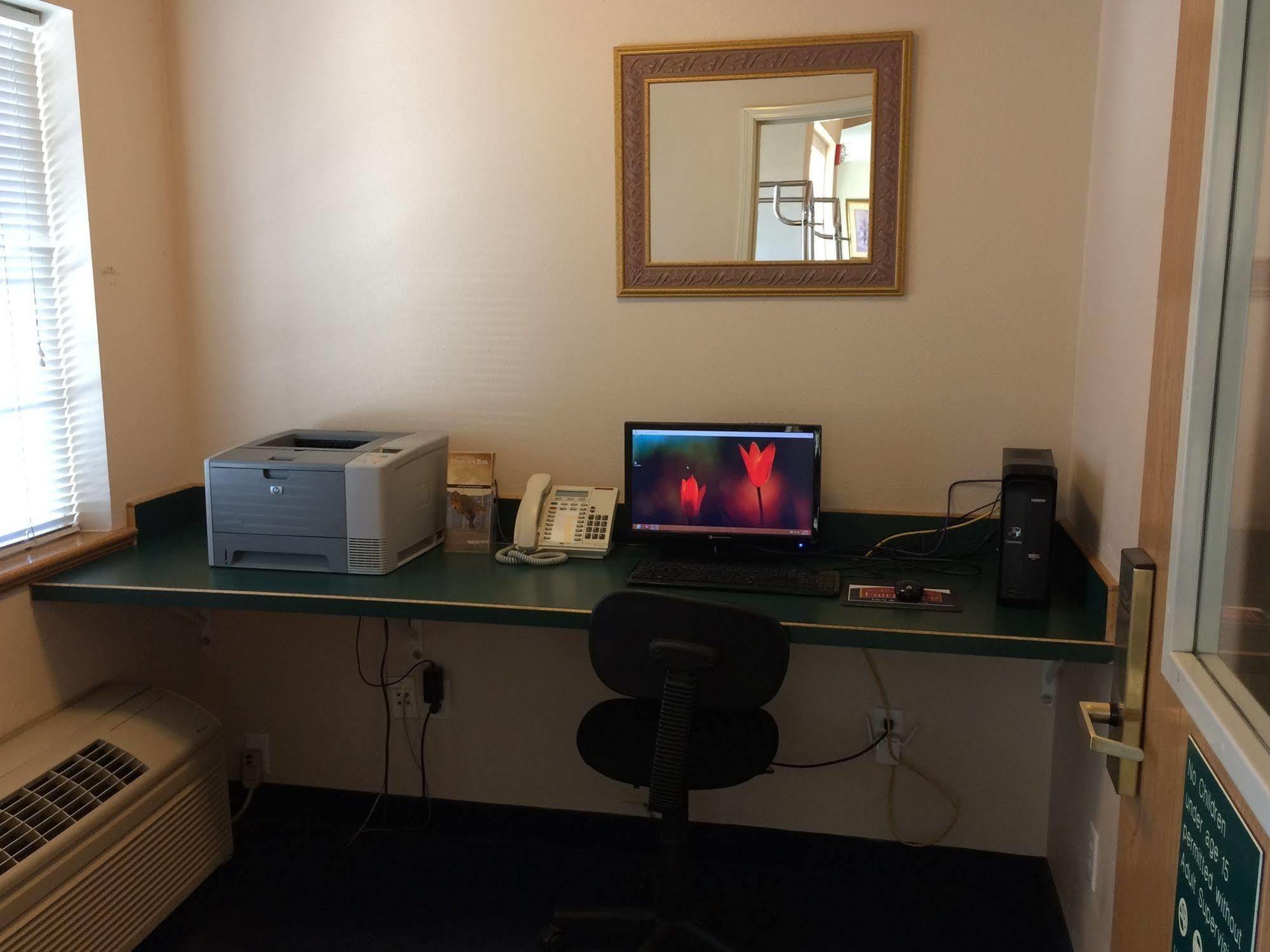 Fairbridge Inn&suites - Miles Hotel